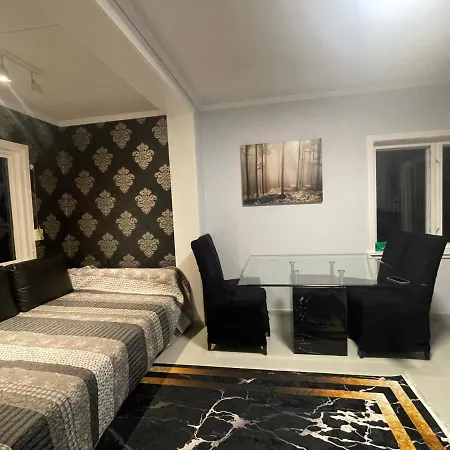 Ledig Rom,hus,hostel Til Utleie 7 Km Fra Vendégház Oslo